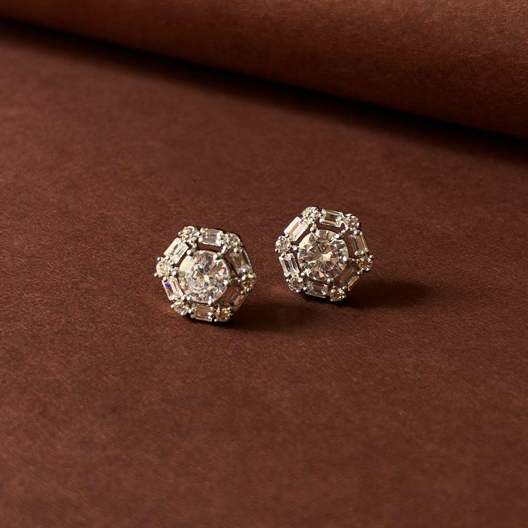 Nivara Halo Studs